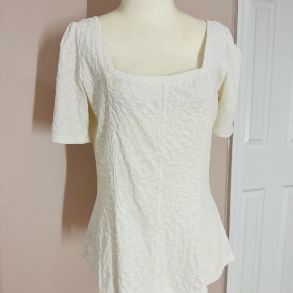 Med Anthropologie White Textured Peplum Women's Top Boatneck Shirt